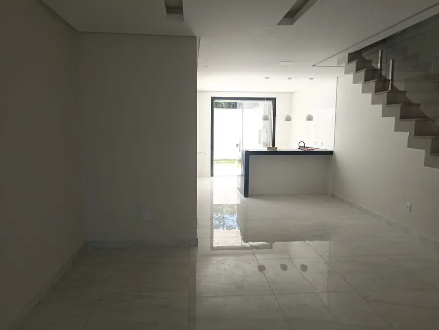 Casa com 3 quartos à venda, 147m2 em Santana Do Paraiso - MG - imagem 5 Foto 5 de Casa com 3 quartos à venda, 147m2 em Santana Do Paraiso - MG