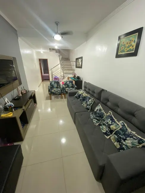 Foto 1 de Casa com 3 quartos à venda, 120m2 em Santana Do Paraiso - MG