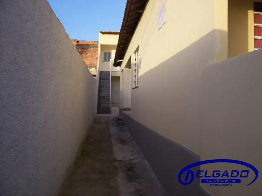 Foto 9 de Casa com 2 quartos para alugar, 65m2 em Ampliação, Itaborai - RJ