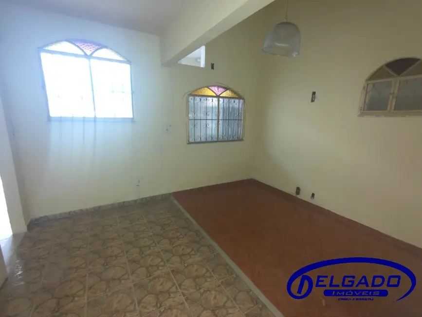Foto 2 de Casa com 2 quartos para alugar, 75m2 em Centro, Itaborai - RJ