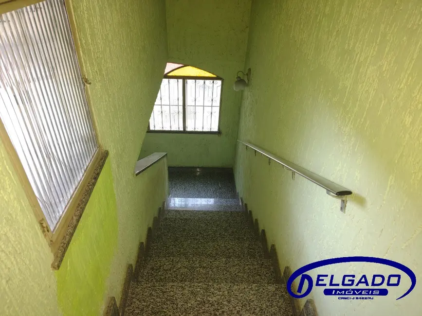 Foto 3 de Casa com 2 quartos para alugar, 75m2 em Centro, Itaborai - RJ