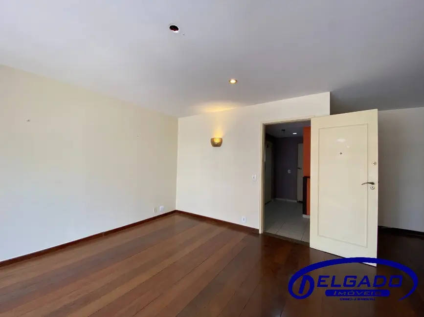 Apartamento com 3 quartos à venda, 160m2 em Icaraí, Niteroi - RJ - imagem 5 Foto 5 de Apartamento com 3 quartos à venda, 160m2 em Icaraí, Niteroi - RJ