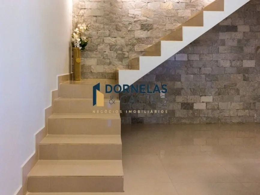 Casa de Condomínio com 5 quartos à venda, 400m2 em Park Way, Brasilia - DF - imagem 4 Foto 4 de Casa de Condomínio com 5 quartos à venda, 400m2 em Park Way, Brasilia - DF