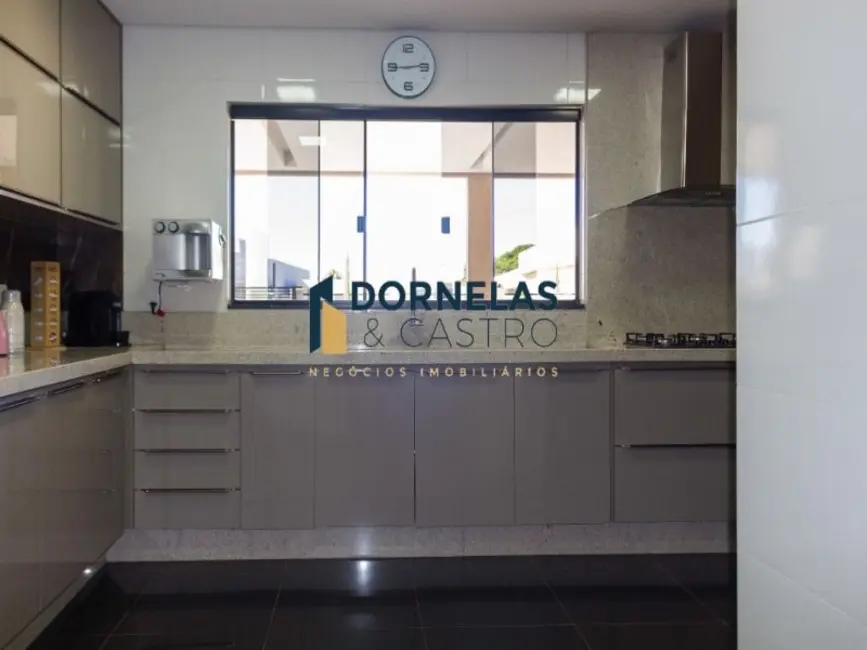 Casa de Condomínio com 5 quartos à venda, 400m2 em Park Way, Brasilia - DF - imagem 9 Foto 9 de Casa de Condomínio com 5 quartos à venda, 400m2 em Park Way, Brasilia - DF