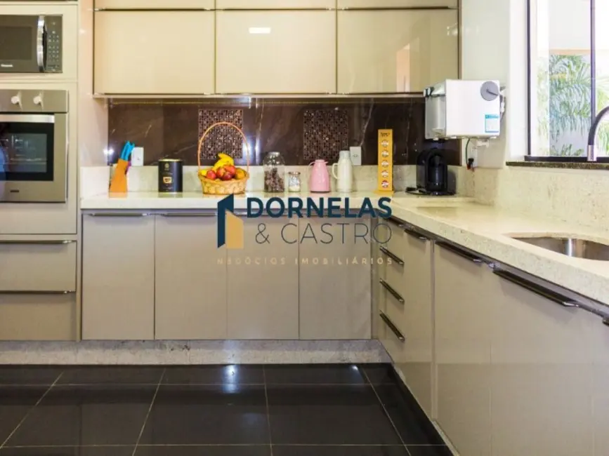 Casa de Condomínio com 5 quartos à venda, 400m2 em Park Way, Brasilia - DF - imagem 7 Foto 7 de Casa de Condomínio com 5 quartos à venda, 400m2 em Park Way, Brasilia - DF