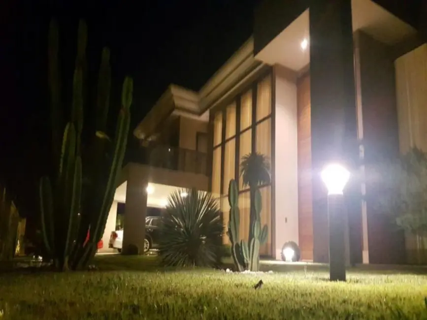 Casa de Condomínio com 3 quartos à venda, 800m2 em Park Way, Brasilia - DF - imagem 4 Foto 4 de Casa de Condomínio com 3 quartos à venda, 800m2 em Park Way, Brasilia - DF