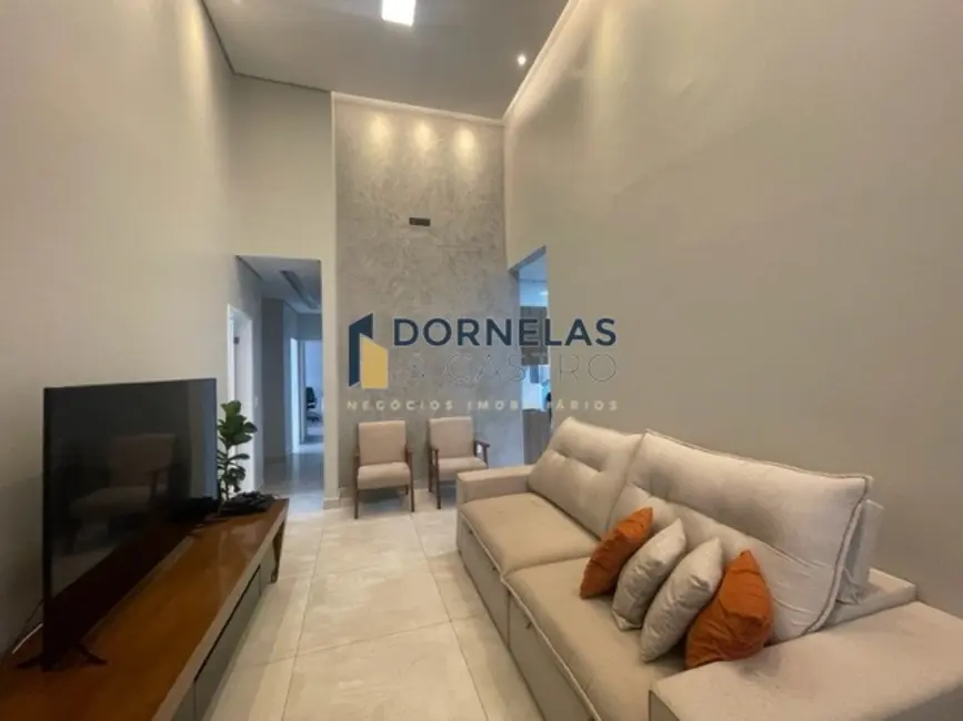 Casa de Condomínio com 3 quartos à venda, 200m2 em Guará I, Brasilia - DF - imagem 3 Foto 3 de Casa de Condomínio com 3 quartos à venda, 200m2 em Guará I, Brasilia - DF