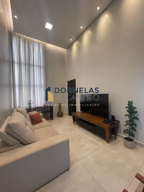 Casa de Condomínio com 3 quartos à venda, 200m2 em Guará I, Brasilia - DF - imagem 7 Foto 7 de Casa de Condomínio com 3 quartos à venda, 200m2 em Guará I, Brasilia - DF