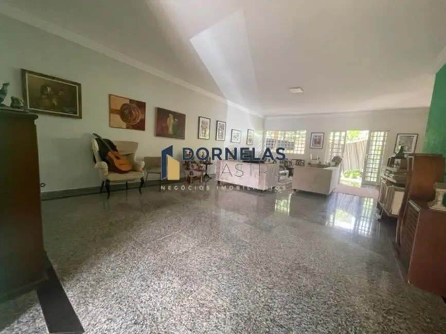 Foto 3 de Casa de Condomínio com 3 quartos à venda, 273m2 em Guará I, Brasilia - DF