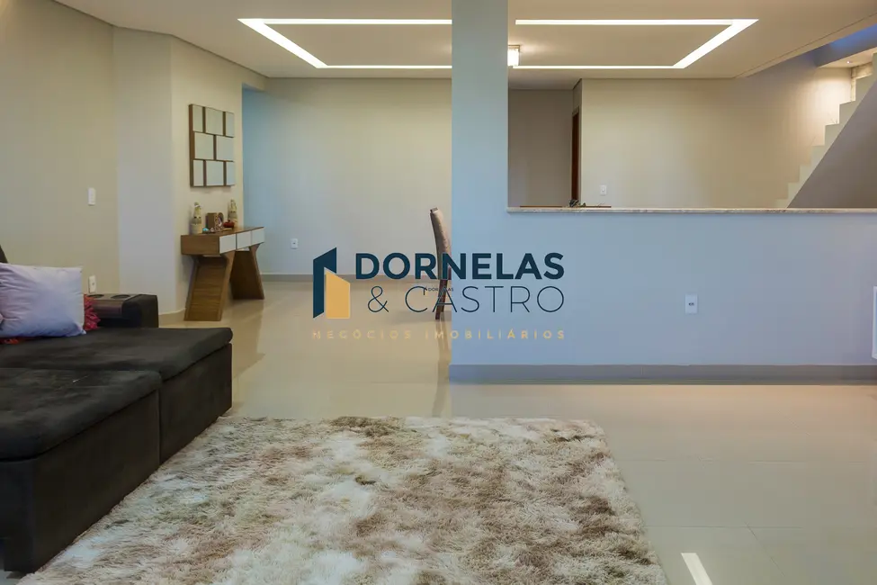 Casa de Condomínio com 5 quartos à venda, 1120m2 em Setor Habitacional Arniqueira (Águas Claras), Brasilia - DF - imagem 7 Foto 7 de Casa de Condomínio com 5 quartos à venda, 1120m2 em Setor Habitacional Arniqueira (Águas Claras), Brasilia - DF