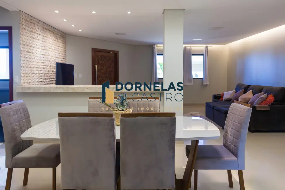 Casa de Condomínio com 5 quartos à venda, 1120m2 em Setor Habitacional Arniqueira (Águas Claras), Brasilia - DF - imagem 8 Foto 8 de Casa de Condomínio com 5 quartos à venda, 1120m2 em Setor Habitacional Arniqueira (Águas Claras), Brasilia - DF