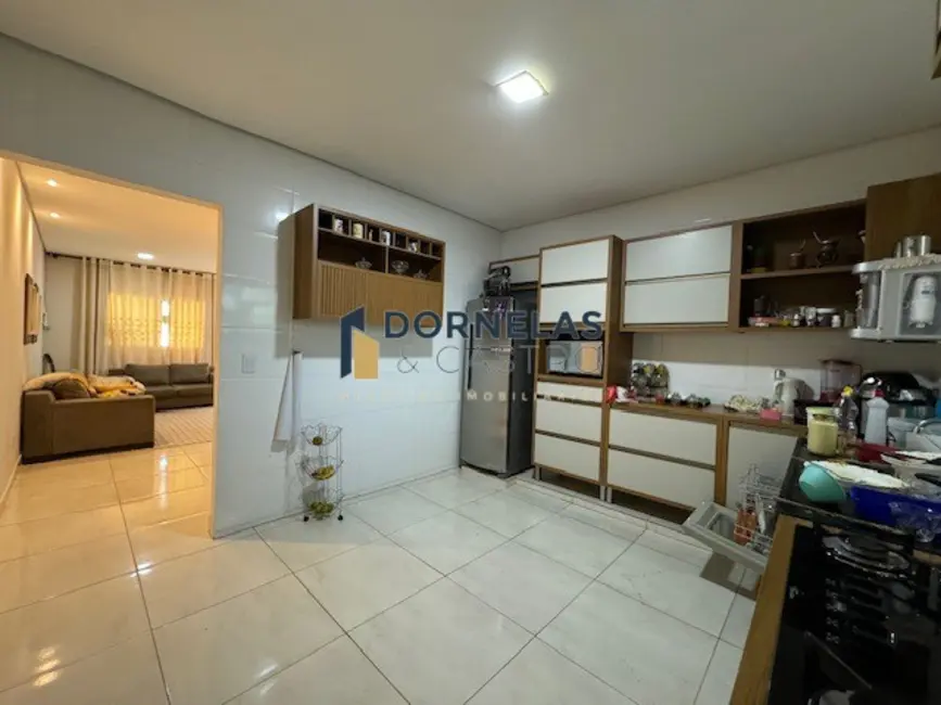 Casa de Condomínio com 3 quartos à venda, 200m2 em Setor Habitacional Arniqueira (Águas Claras), Brasilia - DF - imagem 4 Foto 4 de Casa de Condomínio com 3 quartos à venda, 200m2 em Setor Habitacional Arniqueira (Águas Claras), Brasilia - DF