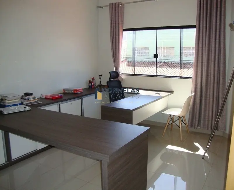 Casa com 4 quartos à venda, 280m2 em Riacho Fundo I, Brasilia - DF - imagem 5 Foto 5 de Casa com 4 quartos à venda, 280m2 em Riacho Fundo I, Brasilia - DF