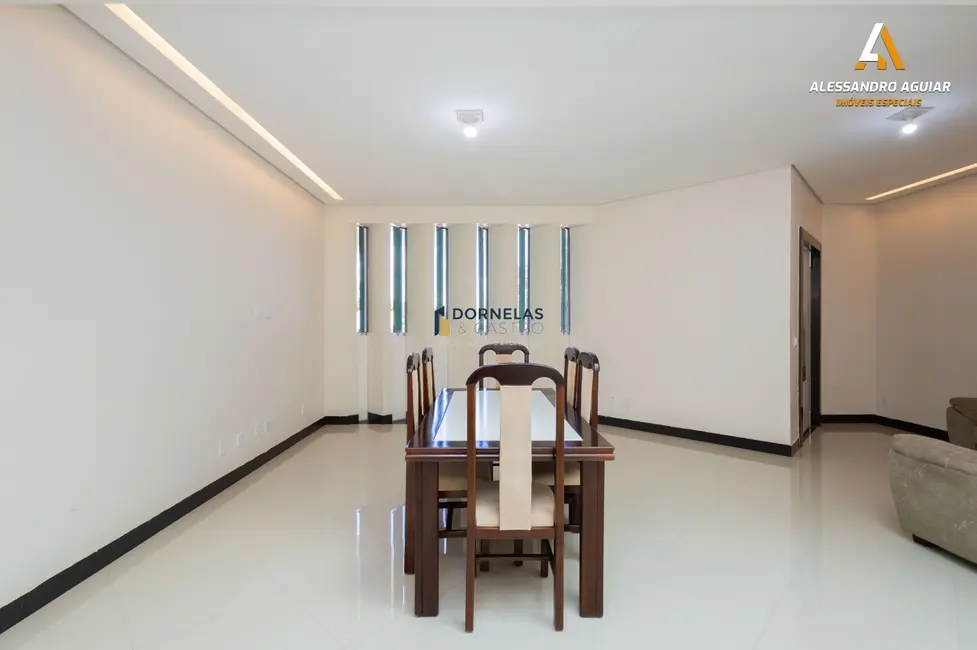 Casa de Condomínio com 3 quartos à venda, 800m2 em Setor Habitacional Arniqueira (Águas Claras), Brasilia - DF - imagem 6 Foto 6 de Casa de Condomínio com 3 quartos à venda, 800m2 em Setor Habitacional Arniqueira (Águas Claras), Brasilia - DF