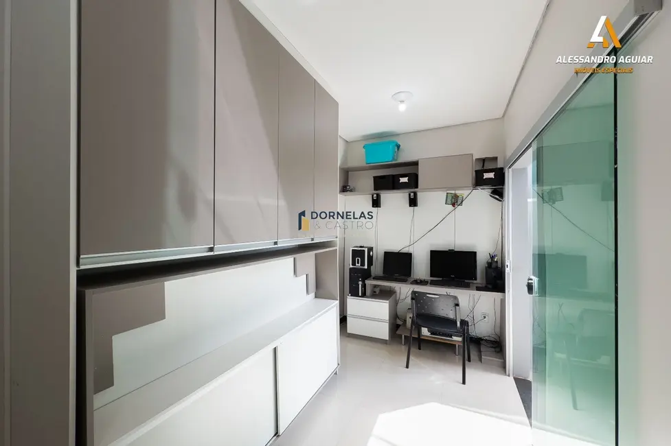 Casa de Condomínio com 3 quartos à venda, 800m2 em Setor Habitacional Arniqueira (Águas Claras), Brasilia - DF - imagem 9 Foto 9 de Casa de Condomínio com 3 quartos à venda, 800m2 em Setor Habitacional Arniqueira (Águas Claras), Brasilia - DF