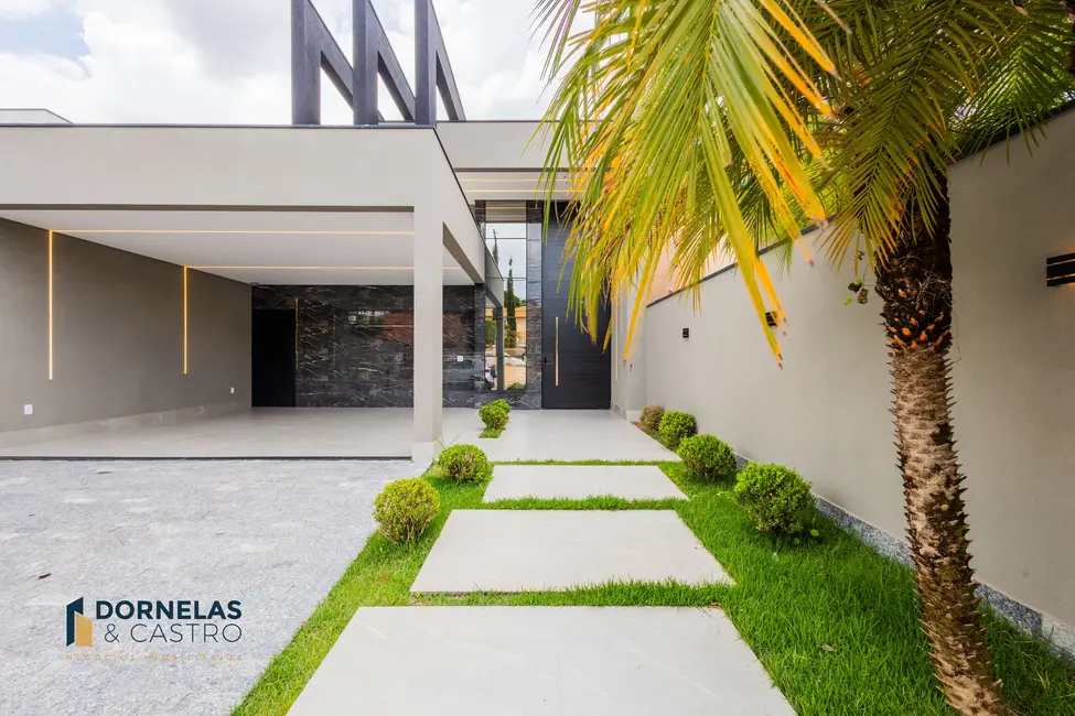 Foto 1 de Casa de Condomínio com 3 quartos à venda, 400m2 em Guará I, Brasilia - DF