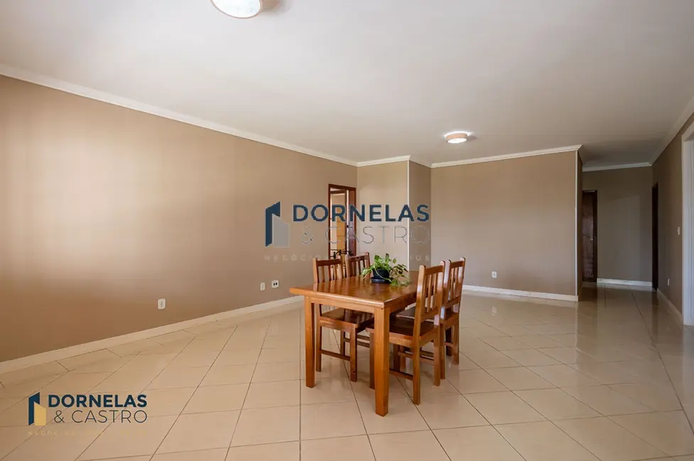 Casa de Condomínio com 4 quartos à venda, 800m2 em Setor Habitacional Vicente Pires, Brasilia - DF - imagem 7 Foto 7 de Casa de Condomínio com 4 quartos à venda, 800m2 em Setor Habitacional Vicente Pires, Brasilia - DF