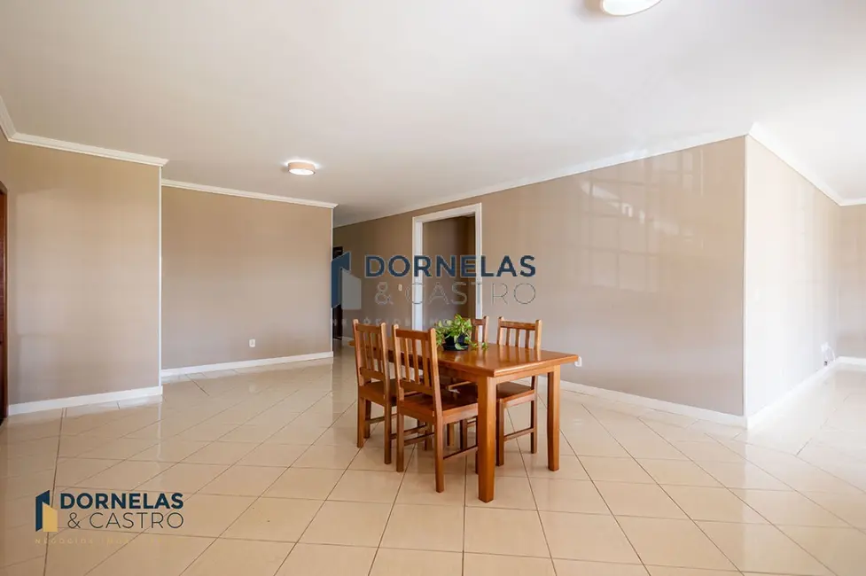 Casa de Condomínio com 4 quartos à venda, 800m2 em Setor Habitacional Vicente Pires, Brasilia - DF - imagem 8 Foto 8 de Casa de Condomínio com 4 quartos à venda, 800m2 em Setor Habitacional Vicente Pires, Brasilia - DF