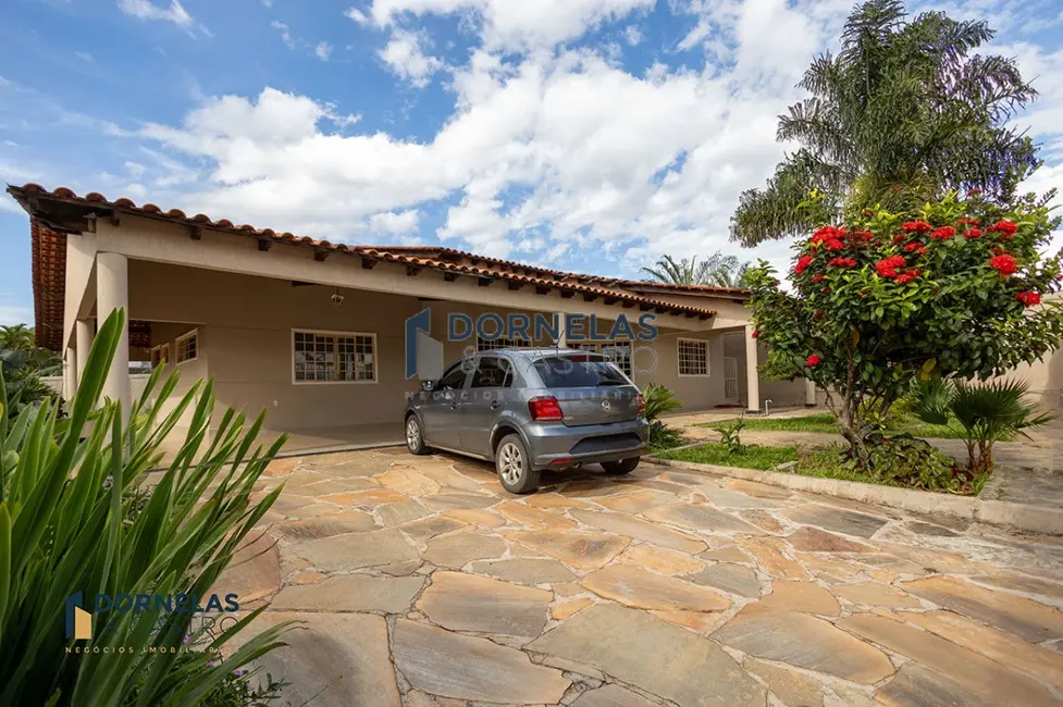 Casa de Condomínio com 4 quartos à venda, 800m2 em Setor Habitacional Vicente Pires, Brasilia - DF - imagem 1 Foto 1 de Casa de Condomínio com 4 quartos à venda, 800m2 em Setor Habitacional Vicente Pires, Brasilia - DF