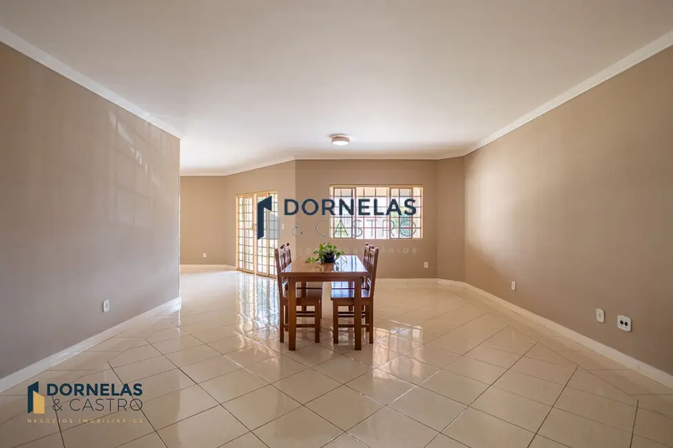 Casa de Condomínio com 4 quartos à venda, 800m2 em Setor Habitacional Vicente Pires, Brasilia - DF - imagem 5 Foto 5 de Casa de Condomínio com 4 quartos à venda, 800m2 em Setor Habitacional Vicente Pires, Brasilia - DF