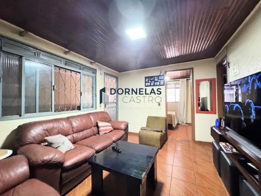 Foto 2 de Casa com 4 quartos à venda, 200m2 em Guará II, Brasilia - DF