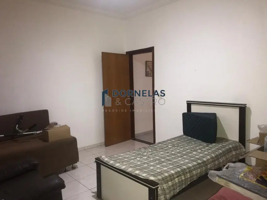 Casa de Condomínio com 3 quartos à venda, 875m2 em Setor Habitacional Vicente Pires, Brasilia - DF - imagem 9 Foto 9 de Casa de Condomínio com 3 quartos à venda, 875m2 em Setor Habitacional Vicente Pires, Brasilia - DF