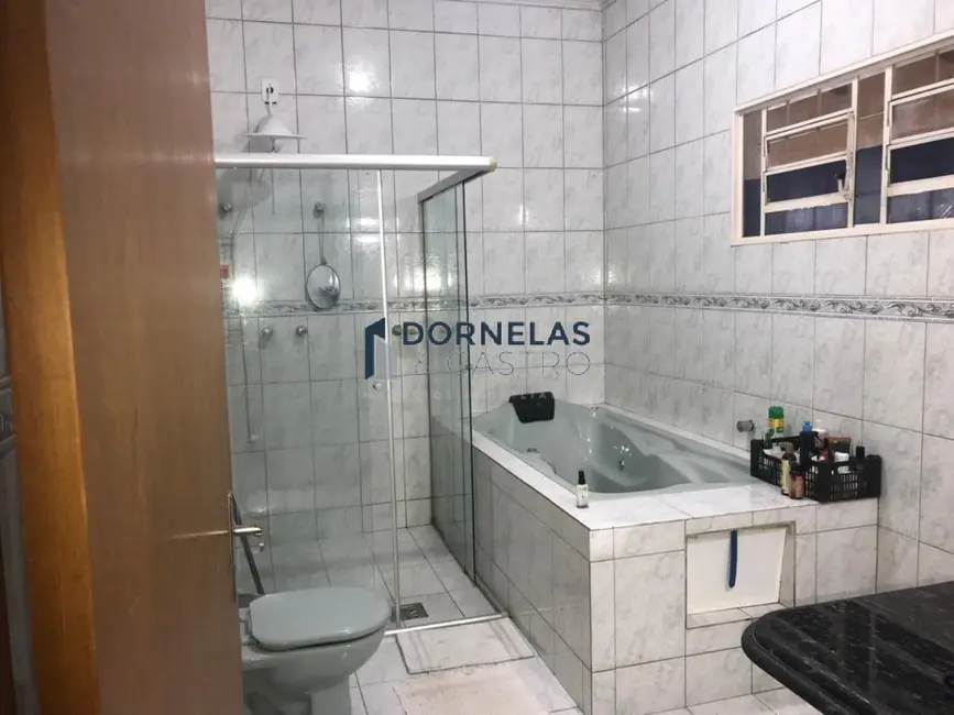 Casa de Condomínio com 3 quartos à venda, 875m2 em Setor Habitacional Vicente Pires, Brasilia - DF - imagem 8 Foto 8 de Casa de Condomínio com 3 quartos à venda, 875m2 em Setor Habitacional Vicente Pires, Brasilia - DF