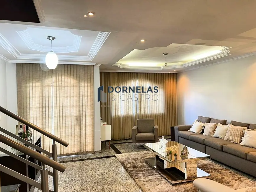 Foto 3 de Casa com 5 quartos à venda, 398m2 em Guará II, Brasilia - DF