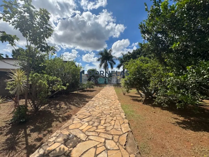 Foto 3 de Casa de Condomínio com 3 quartos à venda, 800m2 em Guará I, Brasilia - DF