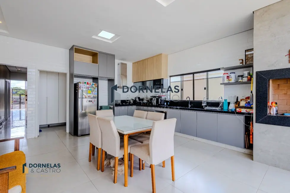 Casa de Condomínio com 3 quartos à venda, 400m2 em Guará I, Brasilia - DF - imagem 8 Foto 8 de Casa de Condomínio com 3 quartos à venda, 400m2 em Guará I, Brasilia - DF