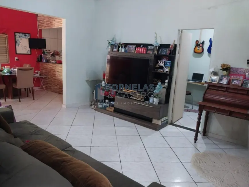 Casa de Condomínio com 3 quartos à venda, 726m2 em Guará I, Brasilia - DF - imagem 5 Foto 5 de Casa de Condomínio com 3 quartos à venda, 726m2 em Guará I, Brasilia - DF