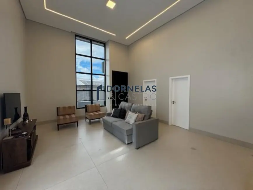 Casa de Condomínio com 3 quartos à venda, 450m2 em Setor Habitacional Arniqueira (Águas Claras), Brasilia - DF - imagem 5 Foto 5 de Casa de Condomínio com 3 quartos à venda, 450m2 em Setor Habitacional Arniqueira (Águas Claras), Brasilia - DF