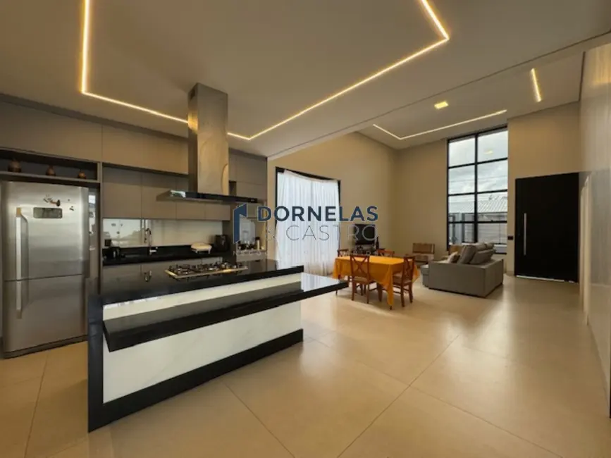 Casa de Condomínio com 3 quartos à venda, 450m2 em Setor Habitacional Arniqueira (Águas Claras), Brasilia - DF - imagem 7 Foto 7 de Casa de Condomínio com 3 quartos à venda, 450m2 em Setor Habitacional Arniqueira (Águas Claras), Brasilia - DF