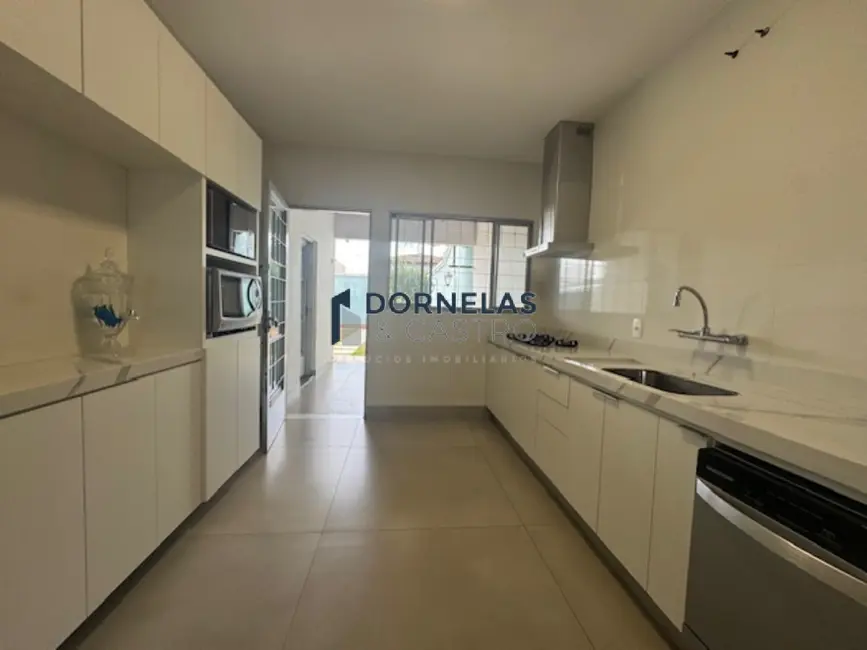 Casa de Condomínio com 4 quartos à venda, 400m2 em Setor Habitacional Vicente Pires, Brasilia - DF - imagem 7 Foto 7 de Casa de Condomínio com 4 quartos à venda, 400m2 em Setor Habitacional Vicente Pires, Brasilia - DF