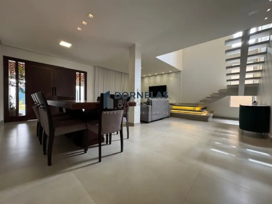 Casa de Condomínio com 4 quartos à venda, 400m2 em Setor Habitacional Vicente Pires, Brasilia - DF - imagem 6 Foto 6 de Casa de Condomínio com 4 quartos à venda, 400m2 em Setor Habitacional Vicente Pires, Brasilia - DF