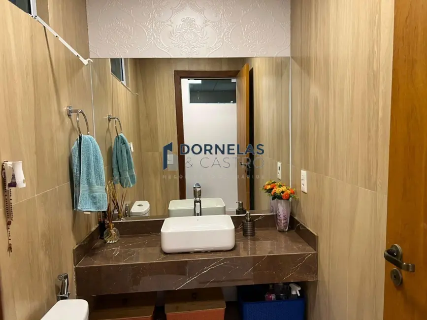 Foto 24 de Casa com 3 quartos à venda, 350m2 em Guará II, Brasilia - DF