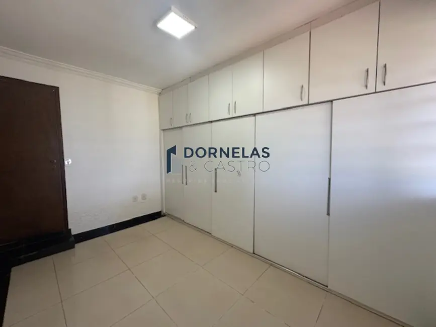 Foto 4 de Casa de Condomínio com 3 quartos à venda, 800m2 em Guará I, Brasilia - DF