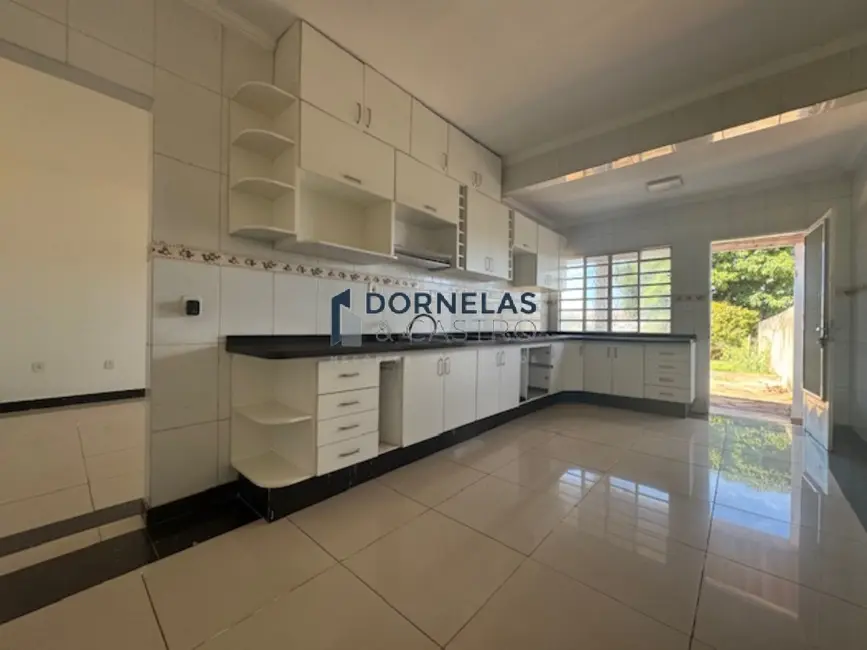 Foto 3 de Casa de Condomínio com 3 quartos à venda, 800m2 em Guará I, Brasilia - DF