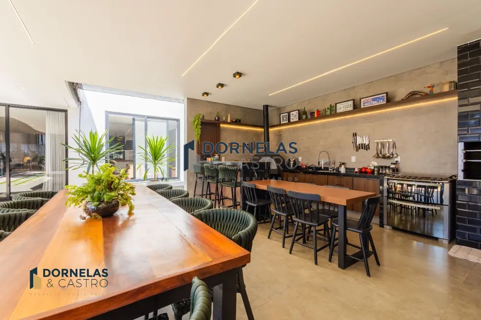 Casa de Condomínio com 4 quartos à venda, 800m2 em Guará I, Brasilia - DF - imagem 6 Foto 6 de Casa de Condomínio com 4 quartos à venda, 800m2 em Guará I, Brasilia - DF