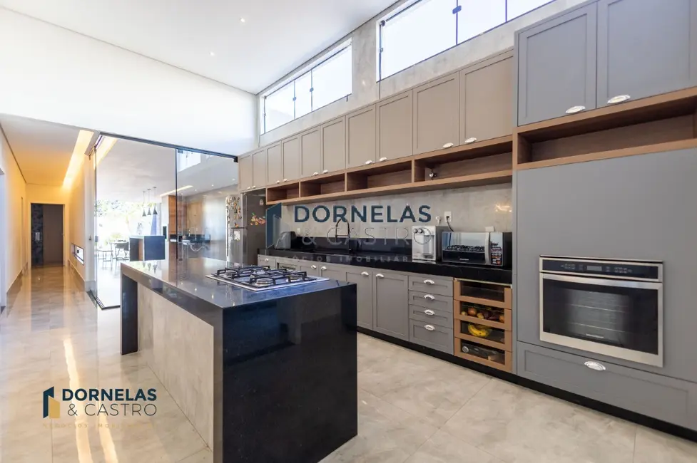 Casa de Condomínio com 3 quartos à venda, 370m2 em Guará I, Brasilia - DF - imagem 7 Foto 7 de Casa de Condomínio com 3 quartos à venda, 370m2 em Guará I, Brasilia - DF