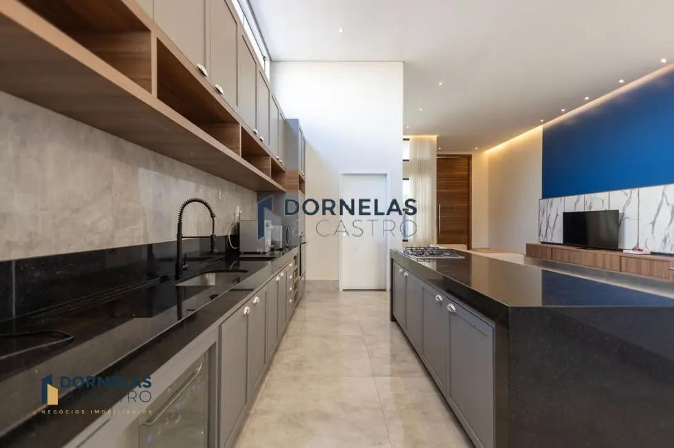 Casa de Condomínio com 3 quartos à venda, 370m2 em Guará I, Brasilia - DF - imagem 9 Foto 9 de Casa de Condomínio com 3 quartos à venda, 370m2 em Guará I, Brasilia - DF