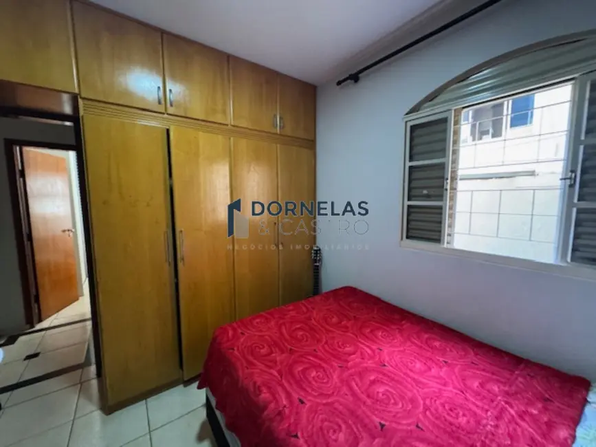 Foto 28 de Casa com 8 quartos à venda, 290m2 em Guará II, Brasilia - DF