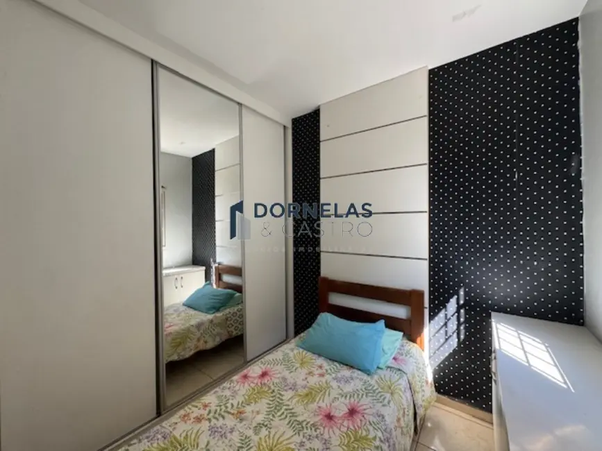 Foto 5 de Casa com 8 quartos à venda, 290m2 em Guará II, Brasilia - DF