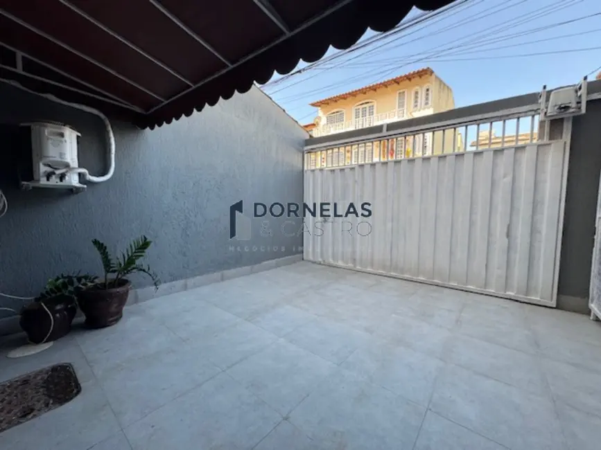 Foto 43 de Casa com 8 quartos à venda, 290m2 em Guará II, Brasilia - DF