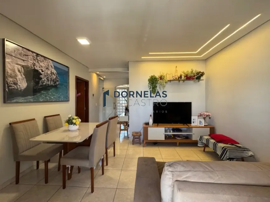 Foto 1 de Casa com 8 quartos à venda, 290m2 em Guará II, Brasilia - DF