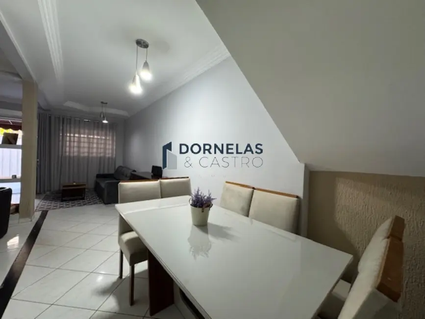 Foto 13 de Casa com 8 quartos à venda, 290m2 em Guará II, Brasilia - DF