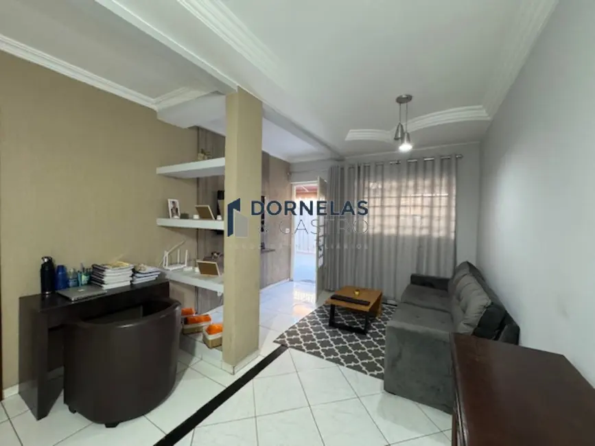 Foto 15 de Casa com 8 quartos à venda, 290m2 em Guará II, Brasilia - DF