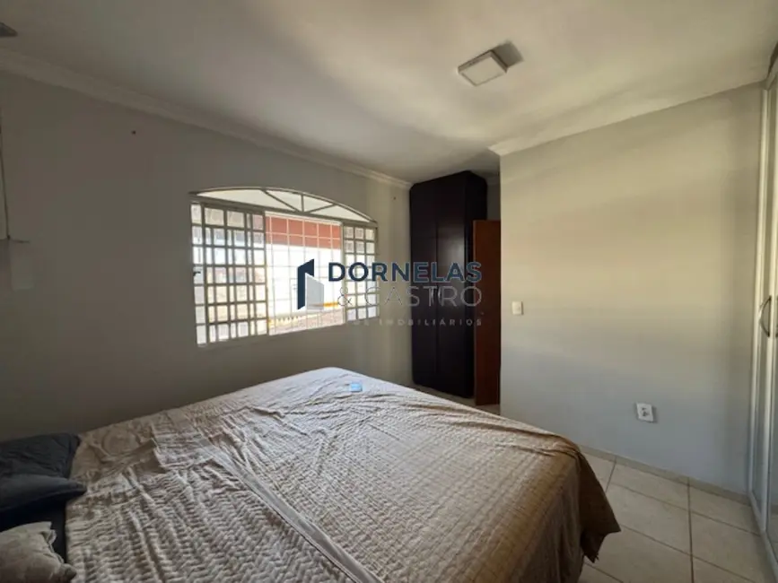 Foto 30 de Casa com 8 quartos à venda, 290m2 em Guará II, Brasilia - DF