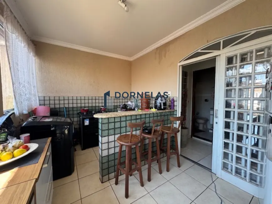 Foto 21 de Casa com 8 quartos à venda, 290m2 em Guará II, Brasilia - DF