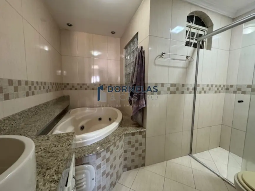 Foto 19 de Casa com 8 quartos à venda, 290m2 em Guará II, Brasilia - DF